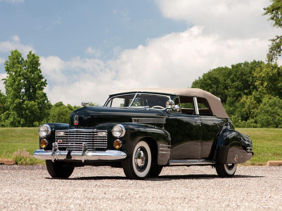  Cadillac Series 62 Convertible Sedan (6229D) 1941 года  (фото 19 из 51)